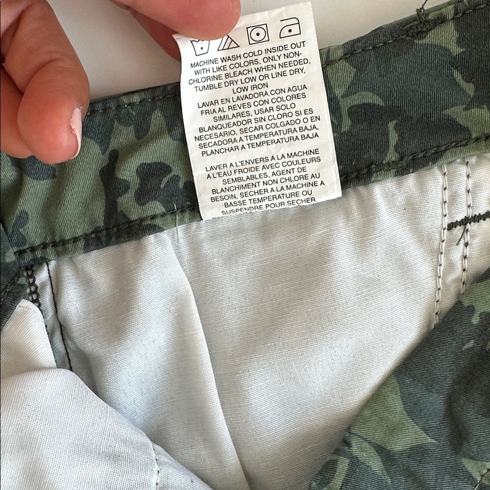 LEE women’s Olive Camouflage Flat Front Shorts. - Picture 13 of 14